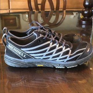 Merrrell tennis shoes size 6.5